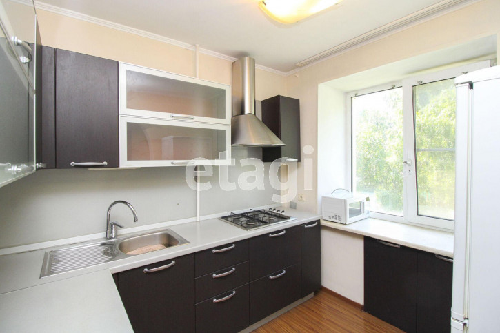 3-комн квартира Грибоедова, 8