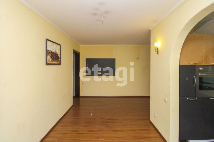 3-комн квартира Грибоедова, 8
