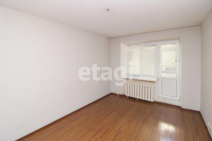 3-комн квартира Грибоедова, 8