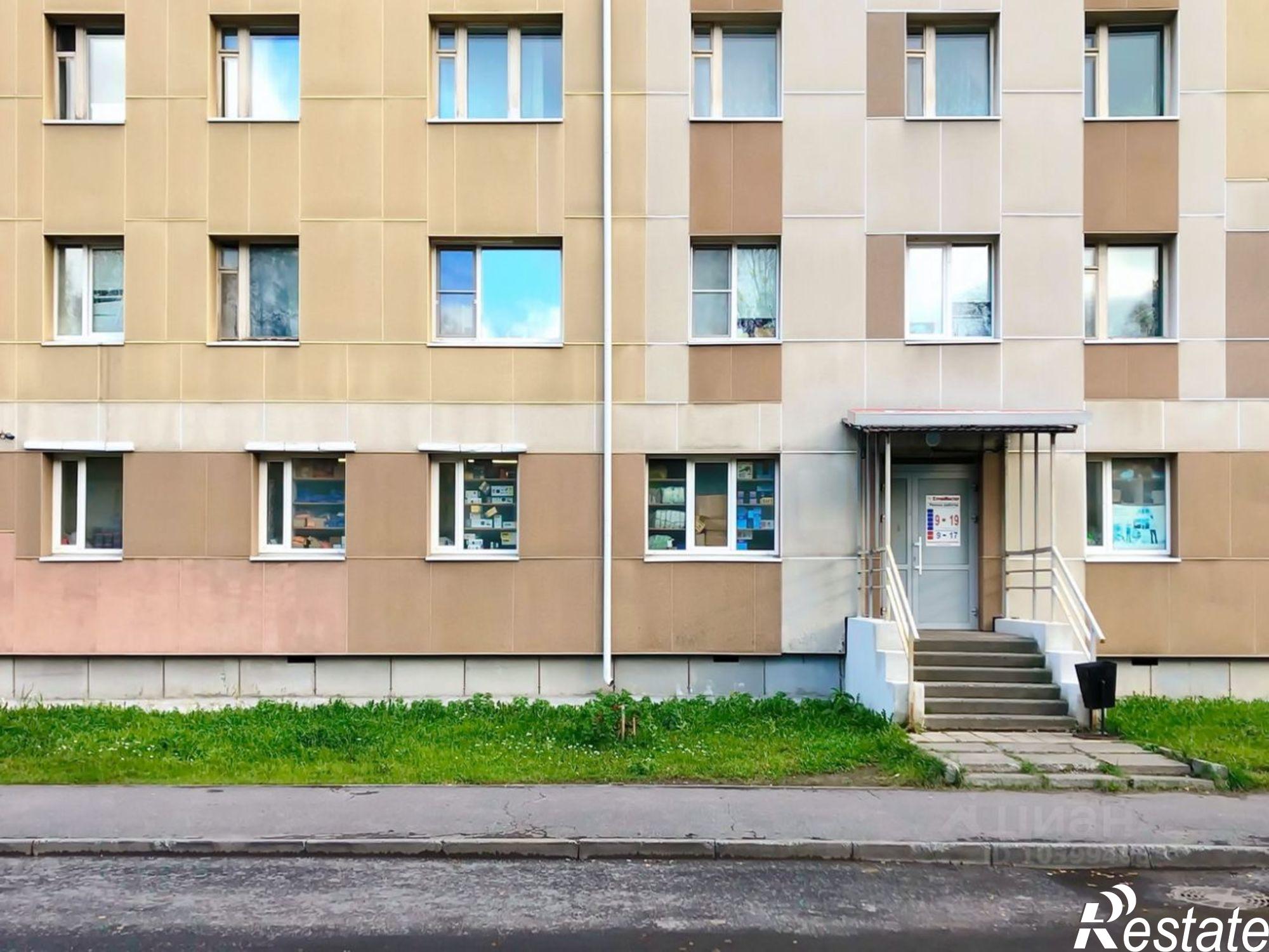 Сдать торговое помещение за 100 800 рублей на проспект Труда (малая Труда), 3