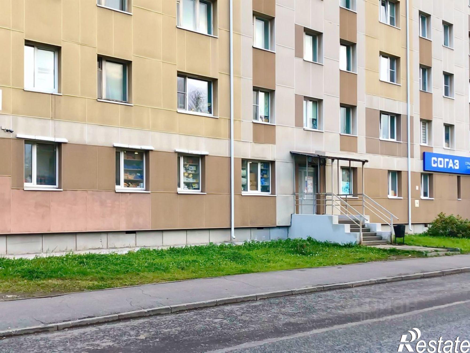 Сдать торговое помещение за 100 800 рублей на проспект Труда (малая Труда), 3
