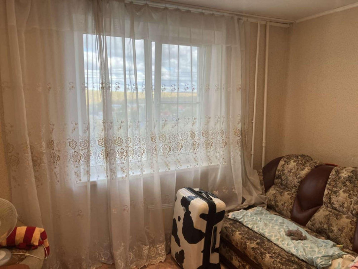 3-комн квартира Парижской Коммуны улица, 32