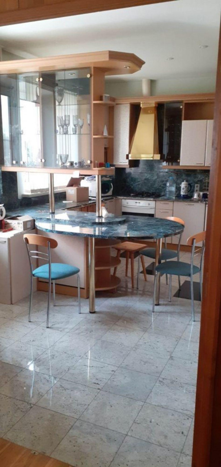 5-комн квартира Молодежный пр-кт, 16