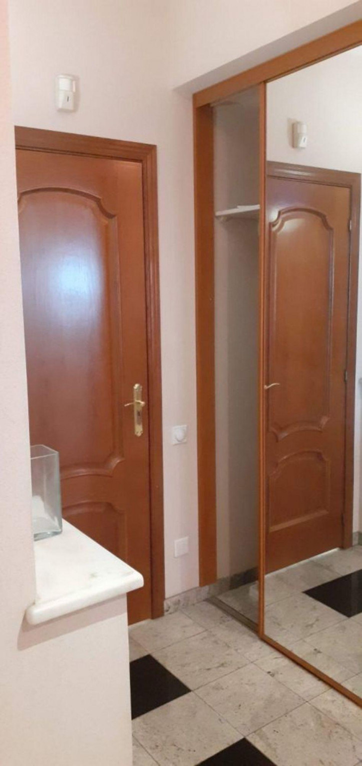 5-комн квартира Молодежный пр-кт, 16