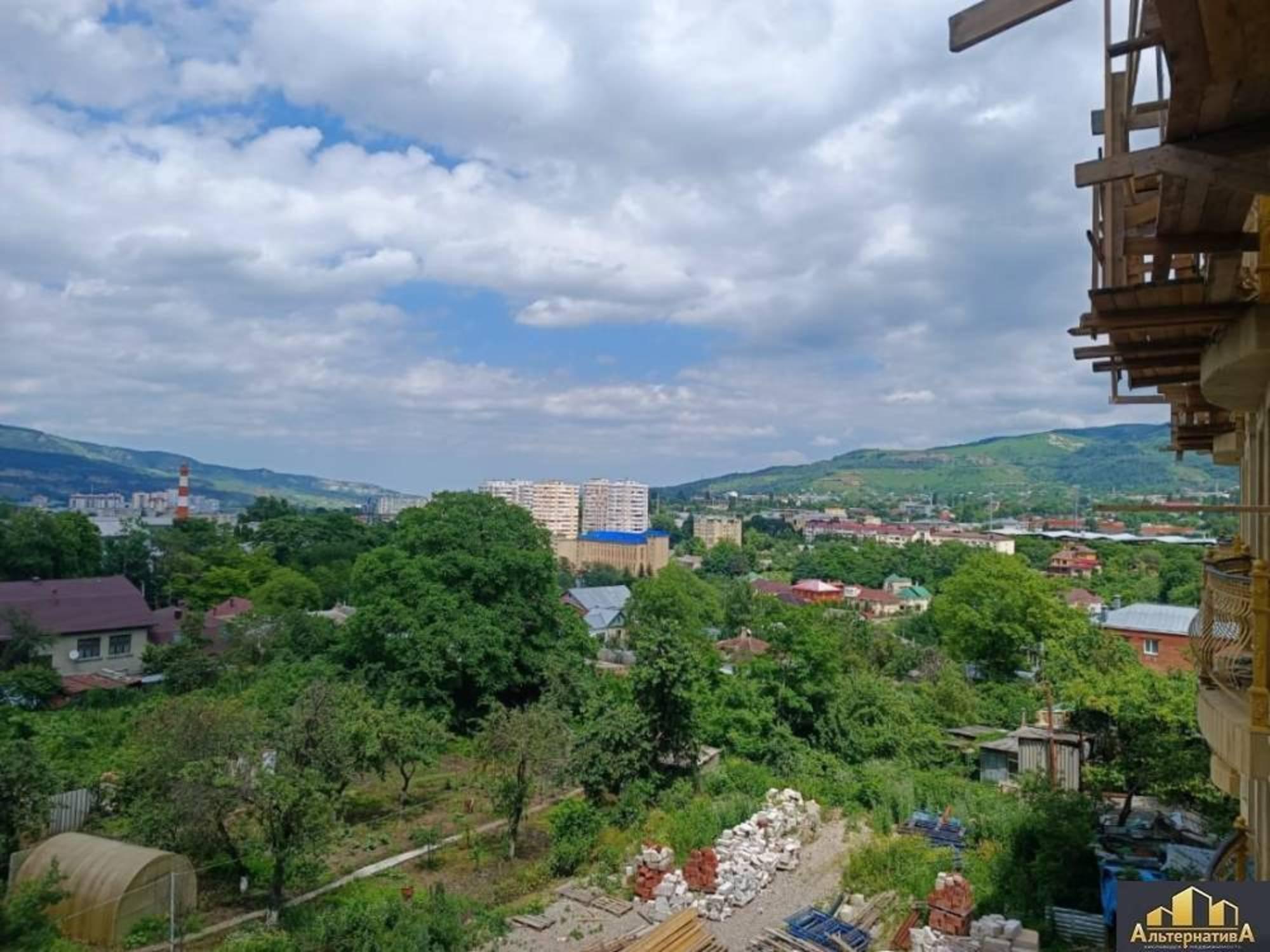 Купить квартиру за 12 500 000 рублей на Жмакина ул.