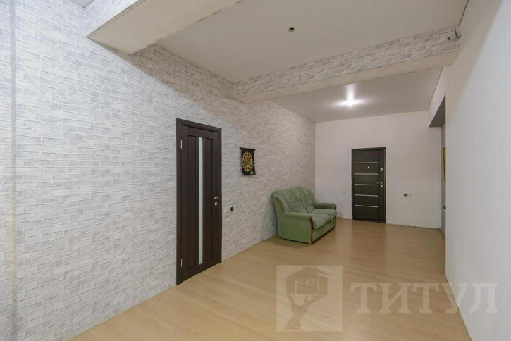 3-комн квартира Сельмаш, Коммунаров