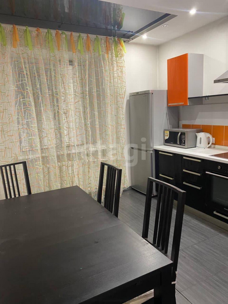 3-комн квартира Солнечный пр., 7