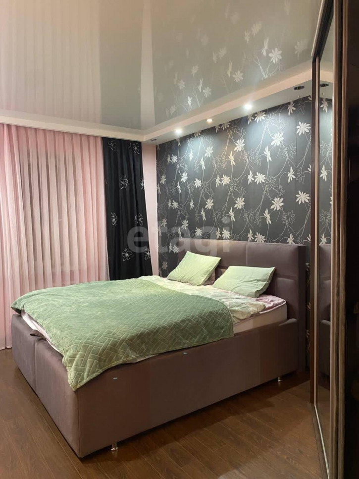 3-комн квартира Солнечный пр., 7