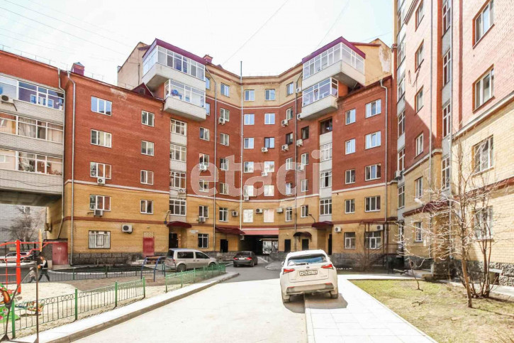 5-комн квартира Сургутская, 11/3
