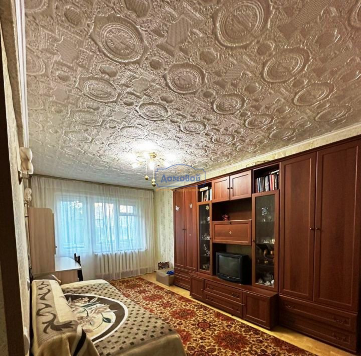3-комн квартира Хрустальная ул., 64