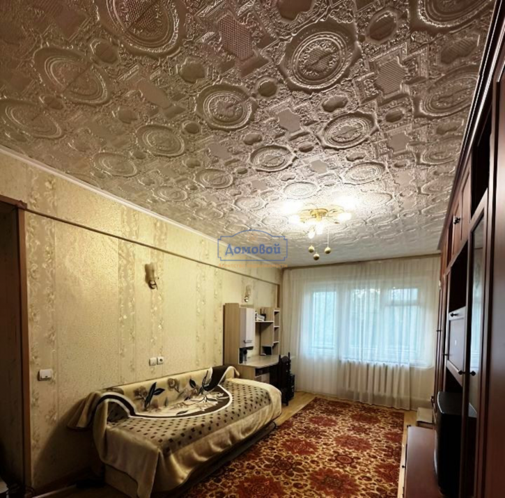 3-комн квартира Хрустальная ул., 64