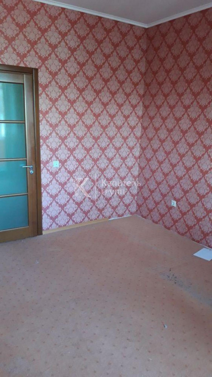 4-комн квартира ул Карская, 36