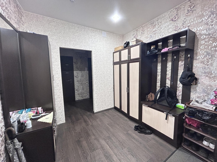 3-комн квартира проспект Дзержинского, 29