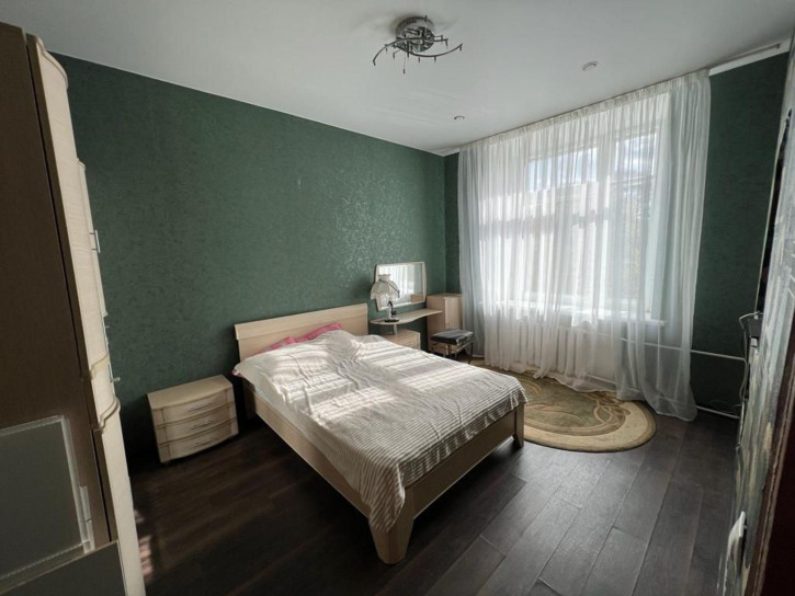 4-комн квартира Кирова ул, 5