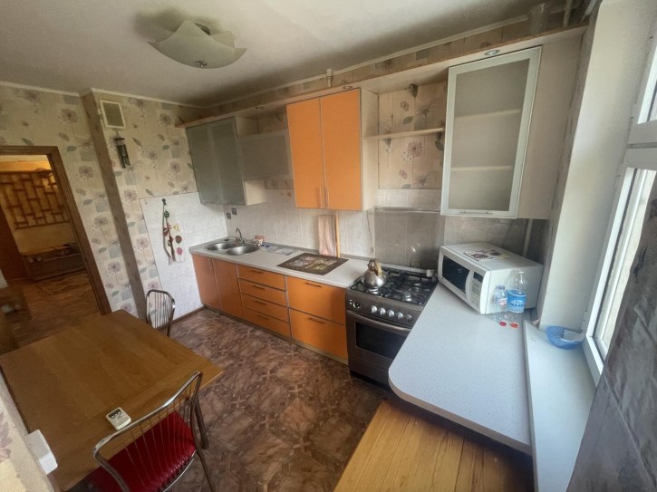 2-комн квартира улица Крылова, 81