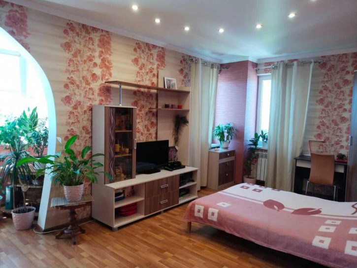 2-комн квартира Черноморская улица, 61