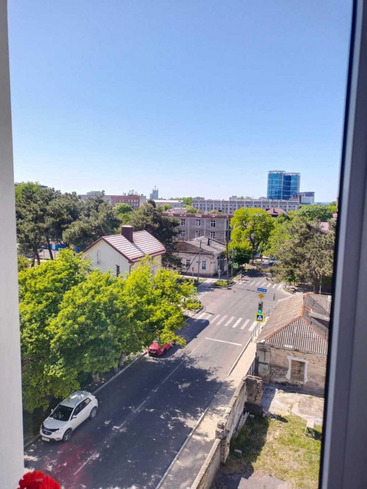 2-комн квартира Черноморская улица, 61