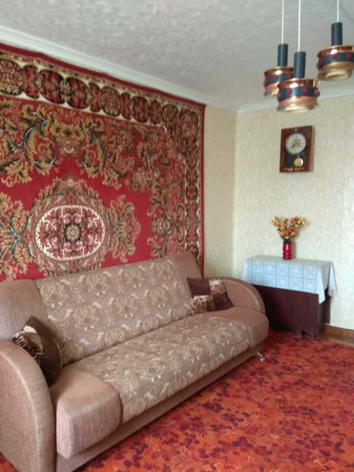 2-комн квартира Братская, 10