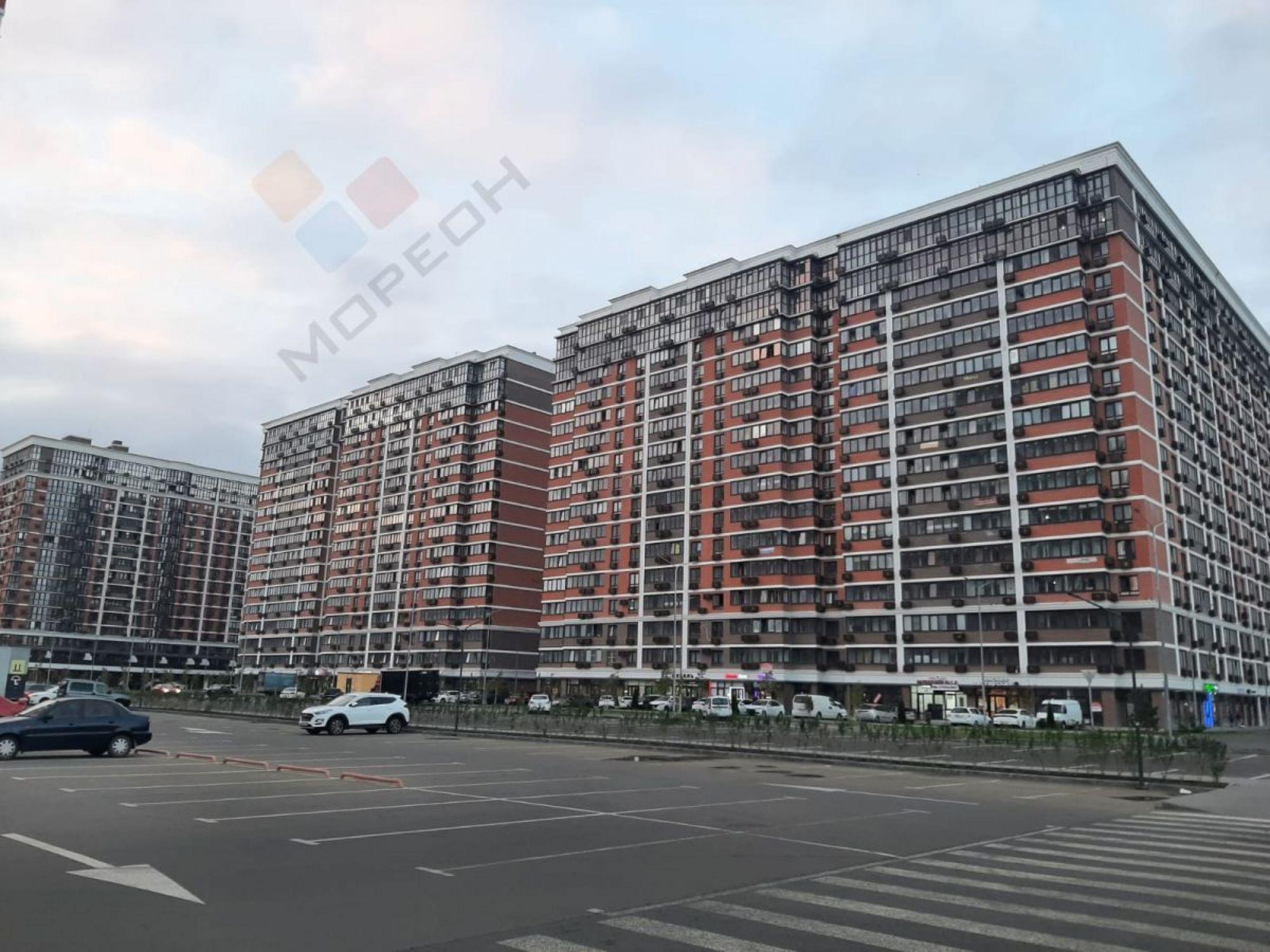 Сдать торговое помещение за 174 600 рублей на Западный Обход ул, 57