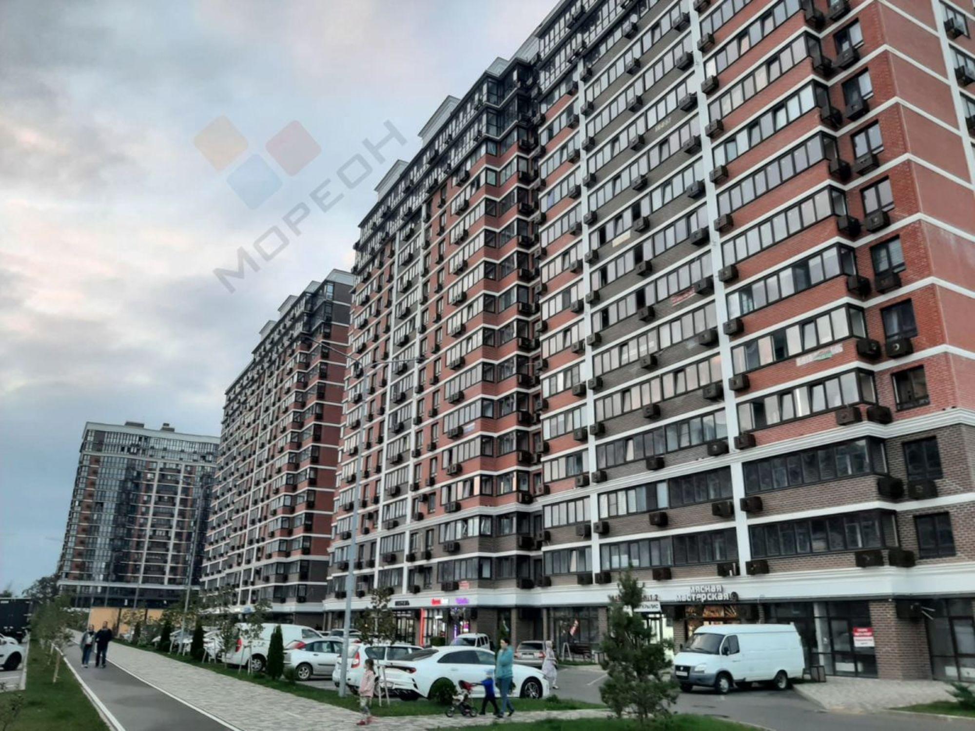 Сдать торговое помещение за 174 600 рублей на Западный Обход ул, 57