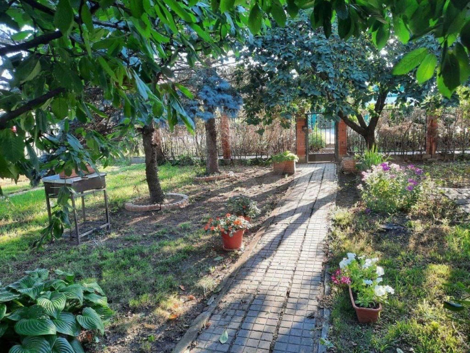 Купить дачу, дом, коттедж за 10 000 000 рублей на Восточная ул, 102