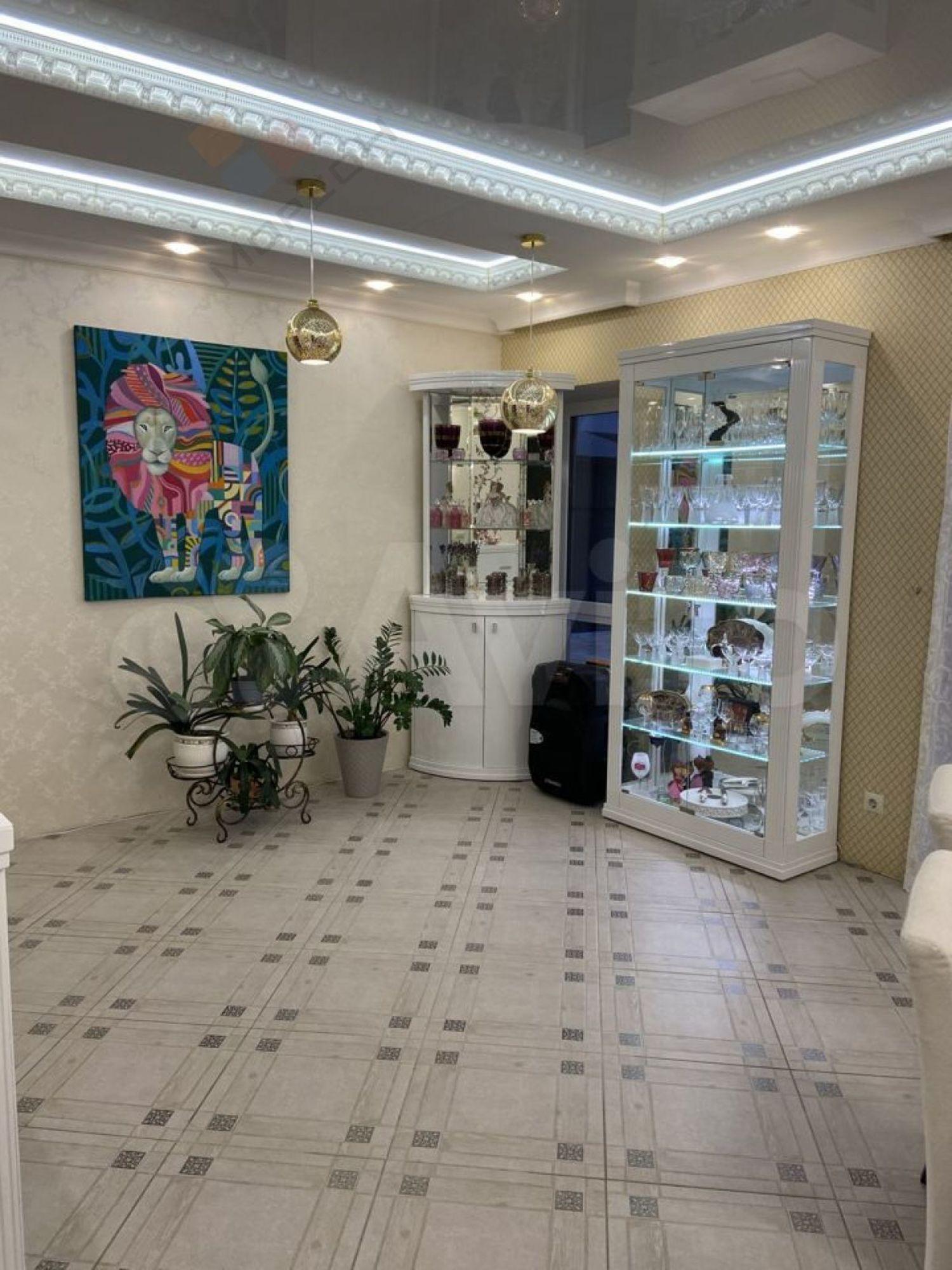 Купить дачу, дом, коттедж за 49 900 000 рублей на Баварская ул, 30