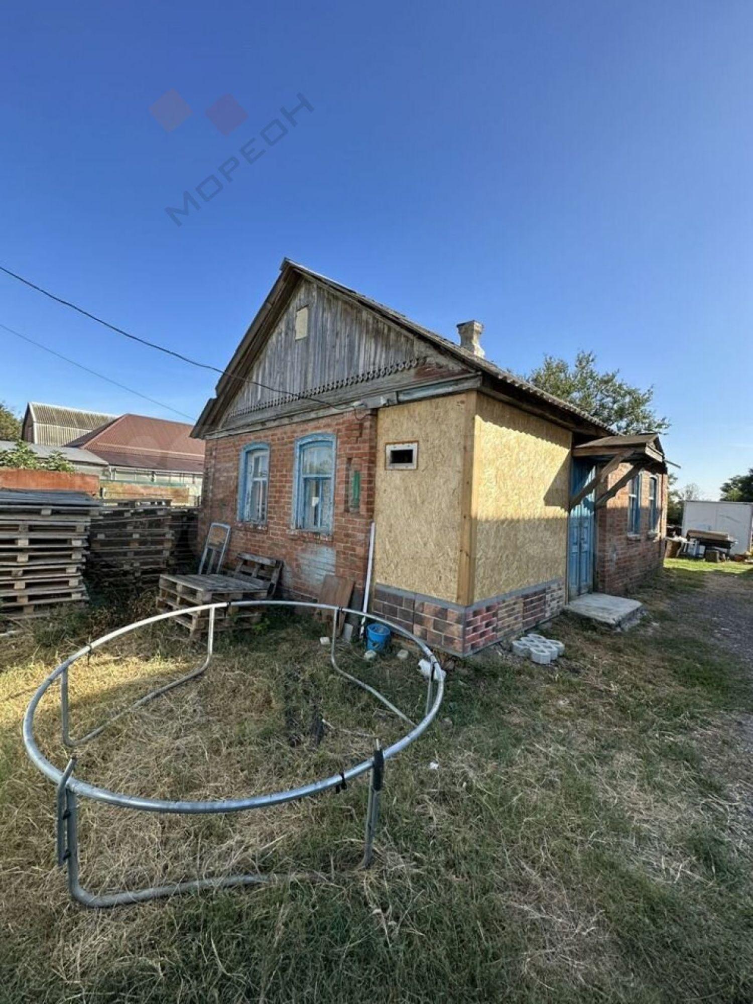 Купить дачу, дом, коттедж за 17 000 000 рублей на Коммунаров ул, 5