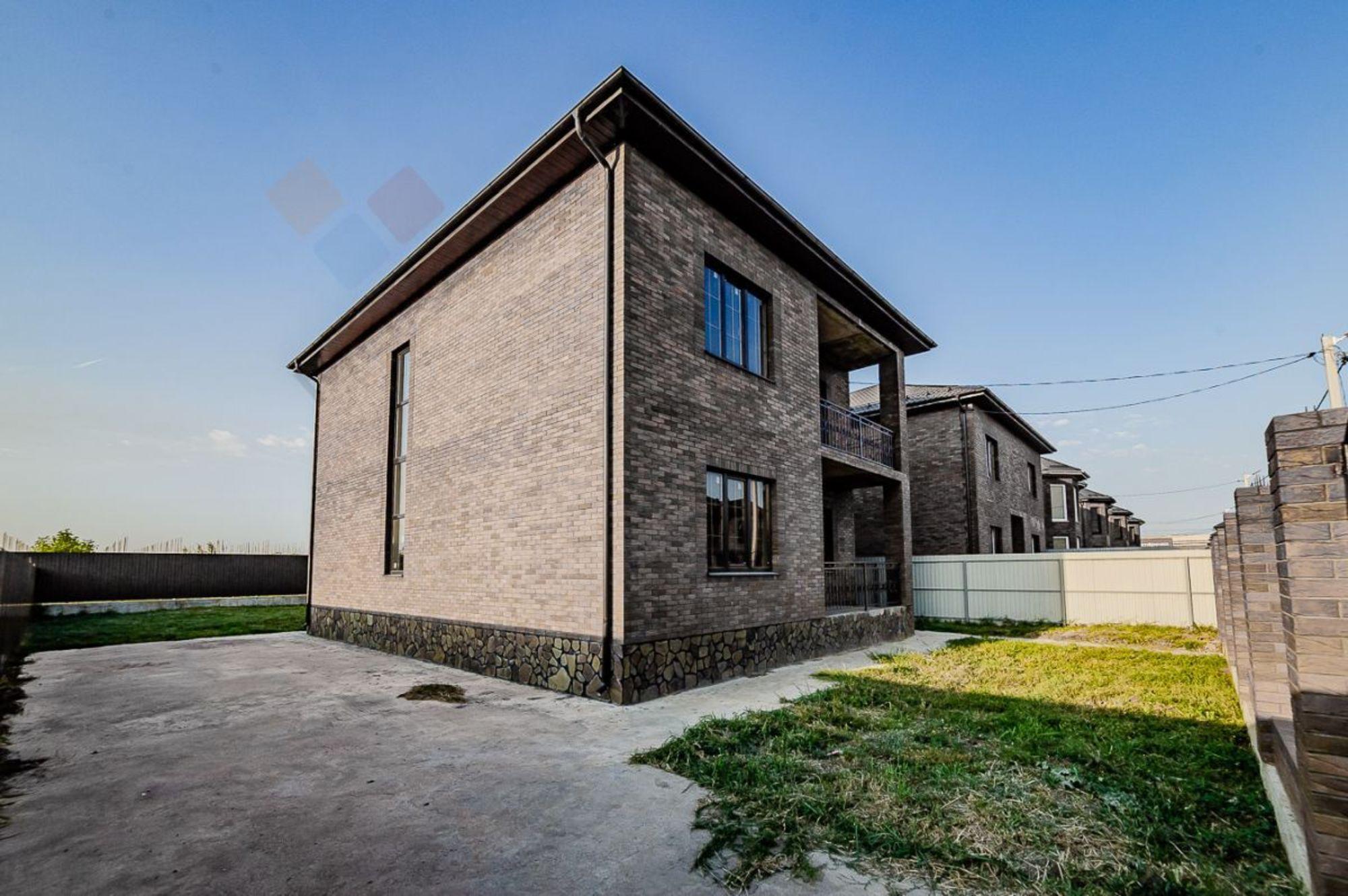 Купить дачу, дом, коттедж за 18 500 000 рублей на Центральная ул, 1