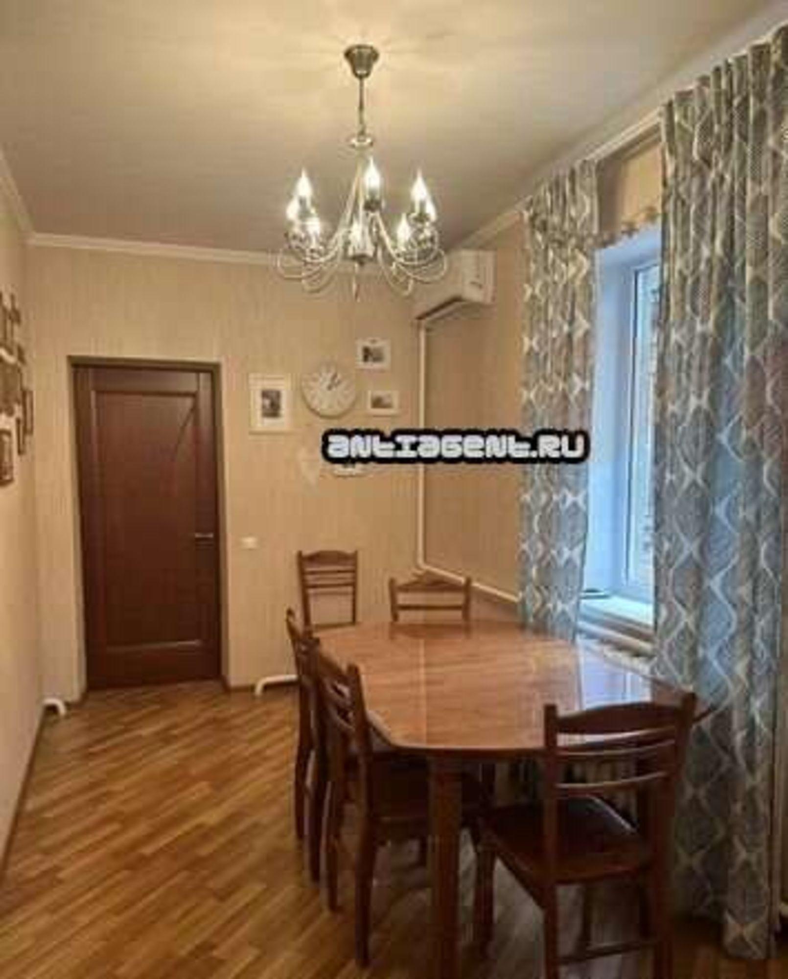 Сдать дачу, дом, коттедж за 70 000 рублей на Красная ул