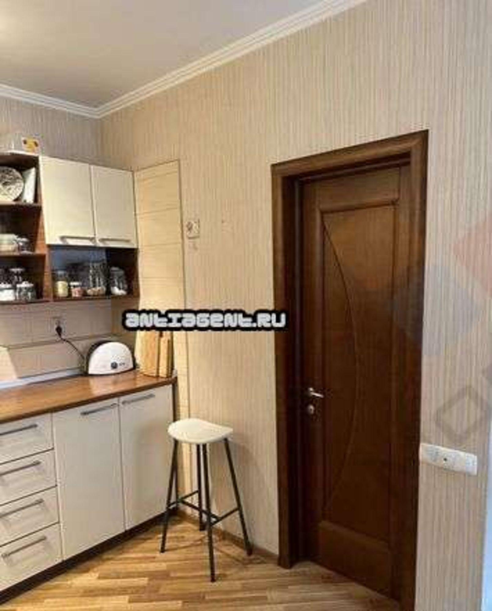 Сдать дачу, дом, коттедж за 70 000 рублей на Красная ул