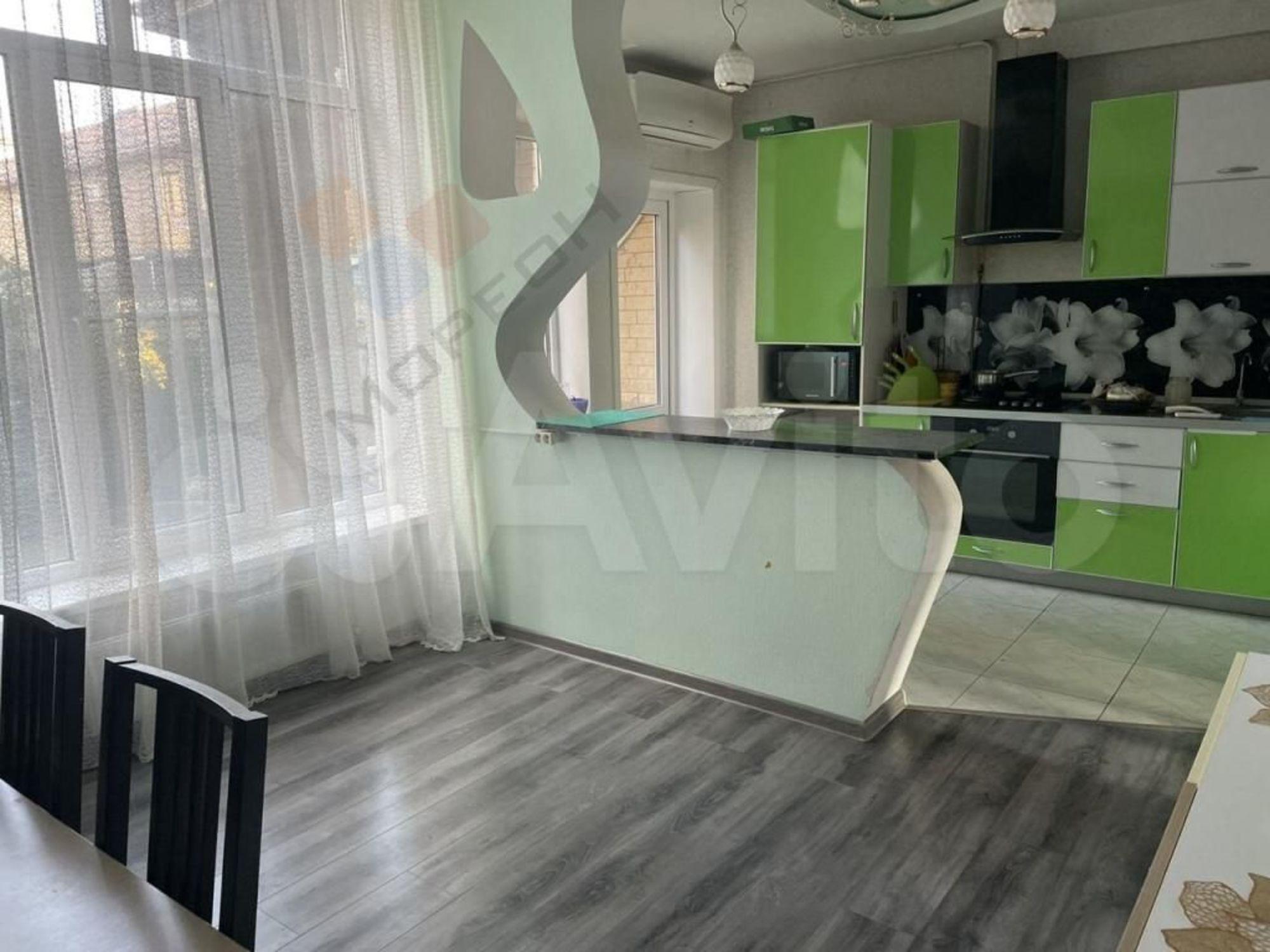 Сдать дачу, дом, коттедж за 65 000 рублей на 5-й Архангельский пр-д, 3
