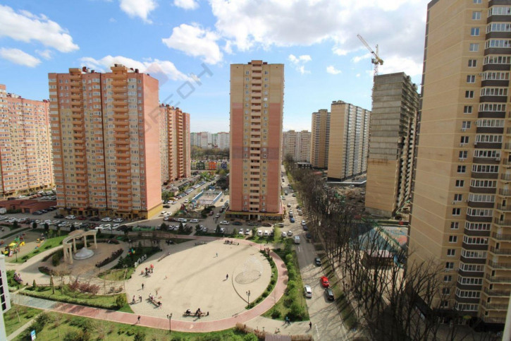 3-комн квартира Домбайская ул, 57