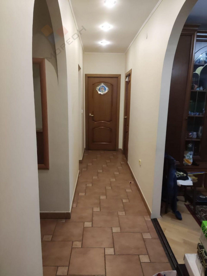 3-комн квартира Чекистов пр-кт, 42