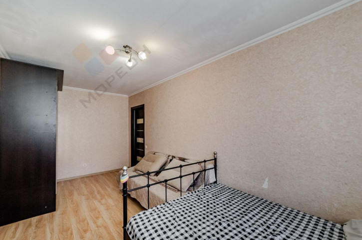 2-комн квартира Сергея Есенина ул, 115