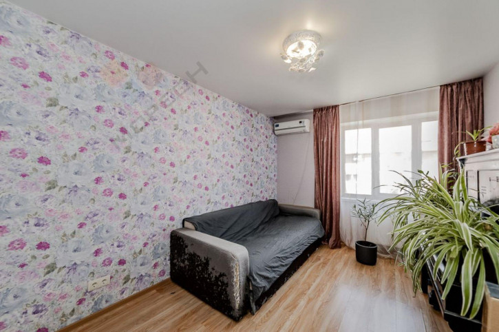2-комн квартира Сергея Есенина ул, 115