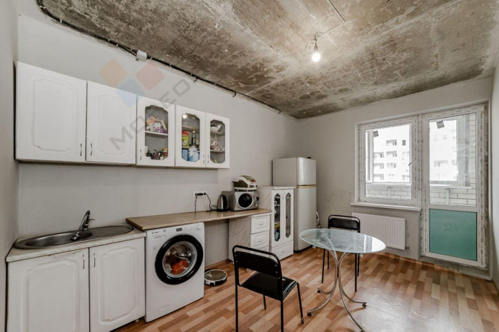 2-комн квартира Заполярная ул, 39к6