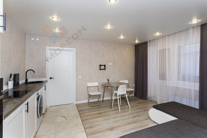 2-комн квартира Академика Пустовойта ул, 8