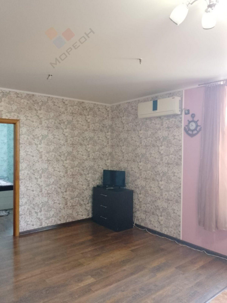 1-комн квартира Домбайская ул, 9