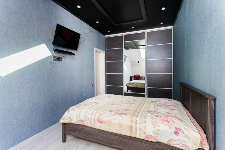 2-комн квартира Генерала Петрова ул, 15
