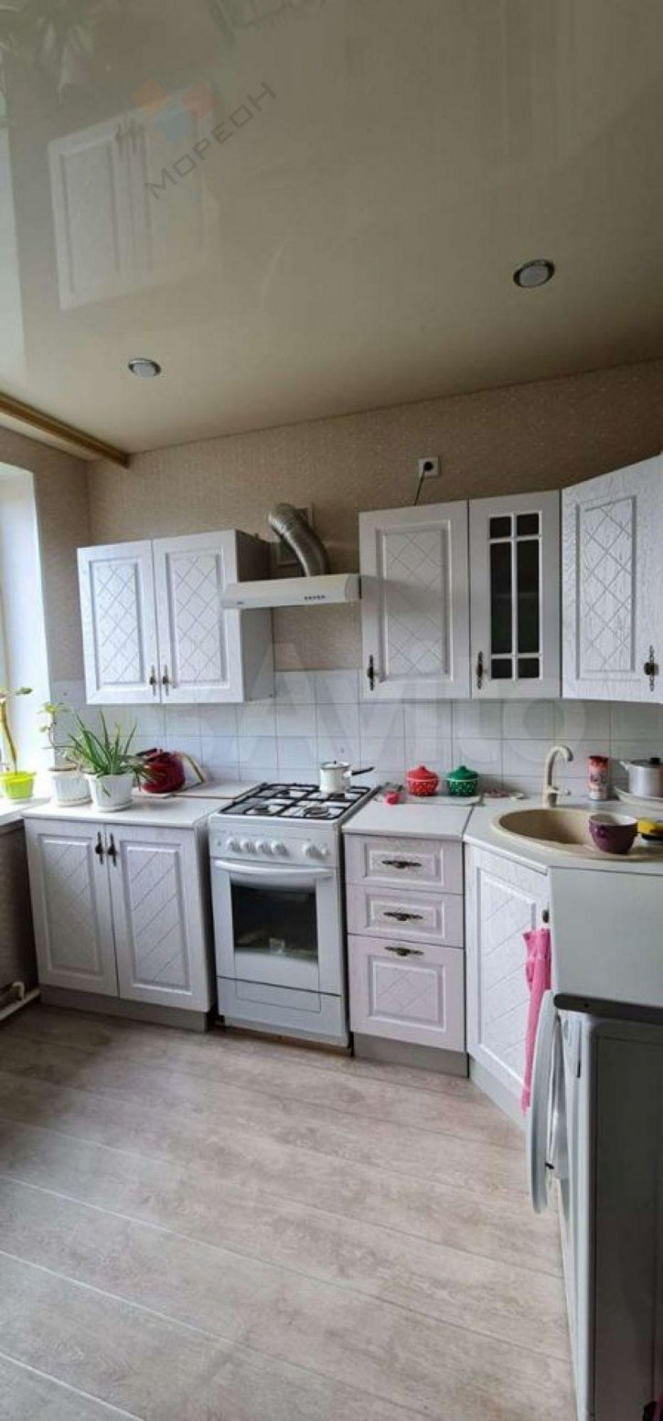 2-комн квартира Космонавтов ул, 18