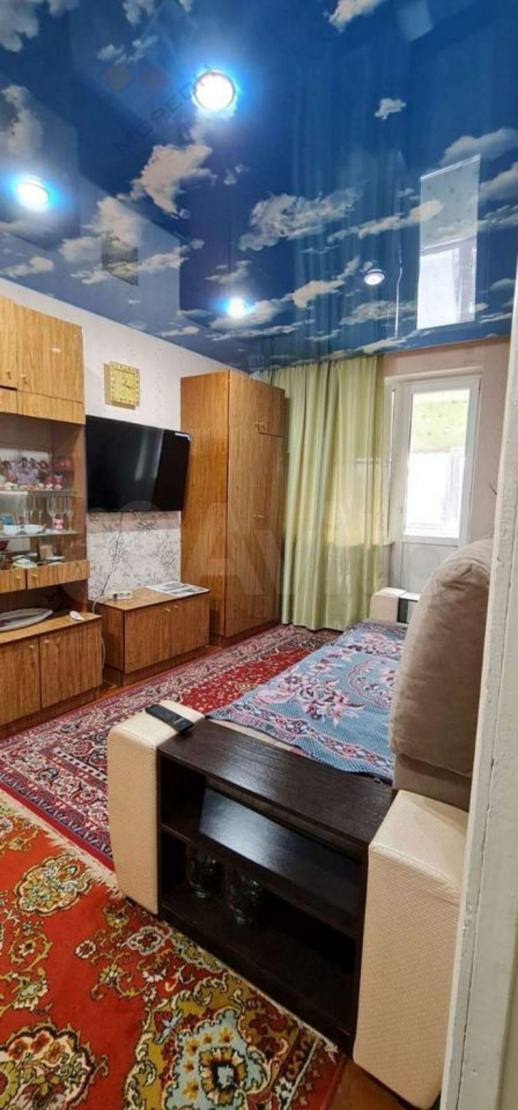 2-комн квартира Космонавтов ул, 18