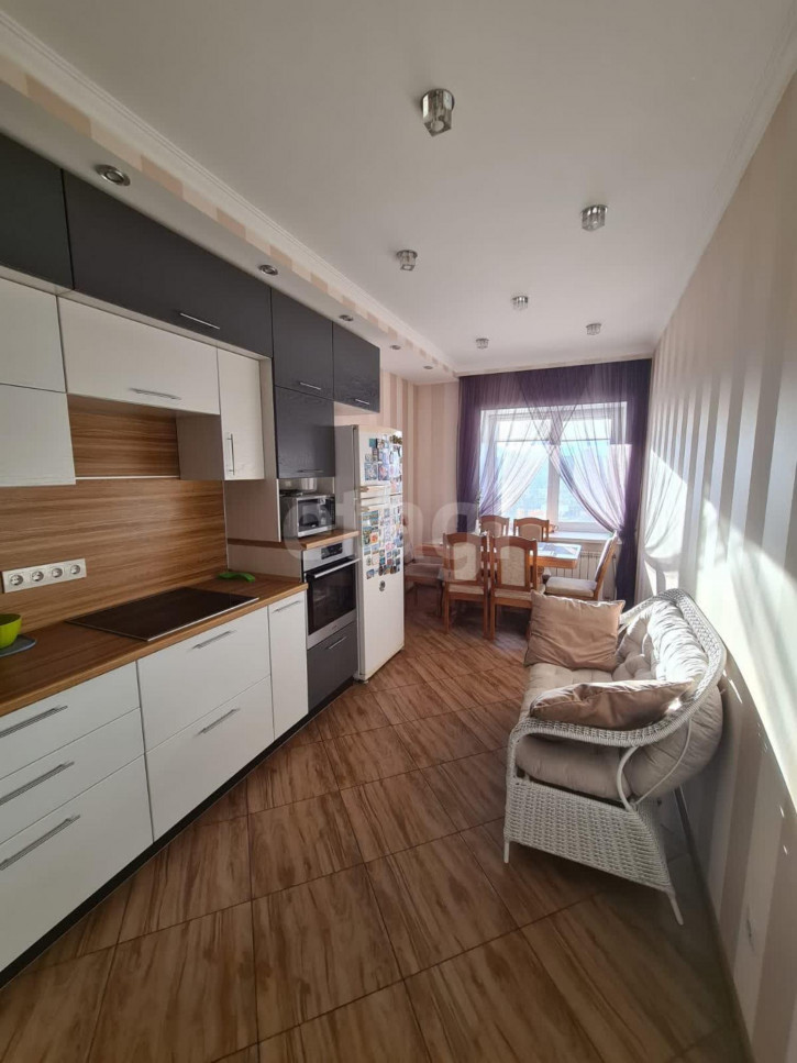 4-комн квартира Герцена, 246