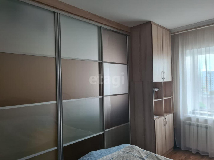 4-комн квартира Герцена, 246