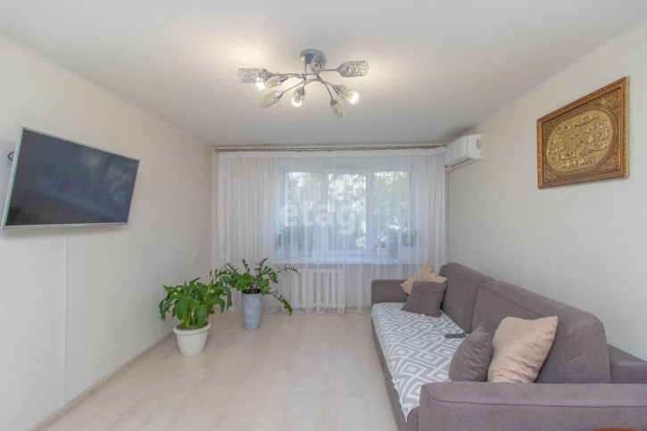 4-комн квартира Пархоменко, 1