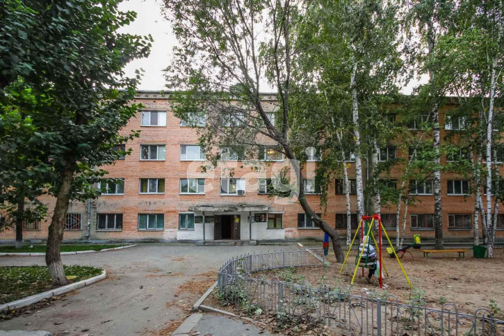 Комната Республики, 178