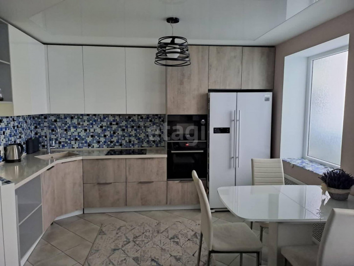 4-комн квартира Попова, 7