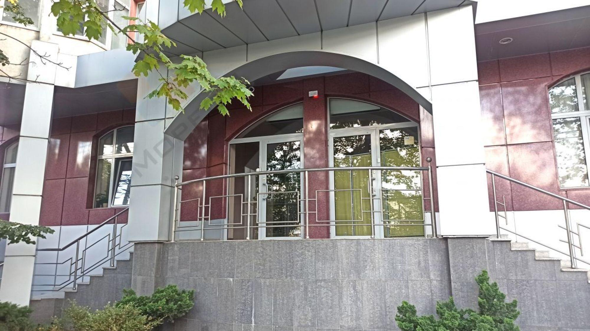Сдать офис, помещение под офис за 852 000 рублей на Гимназическая ул, 40