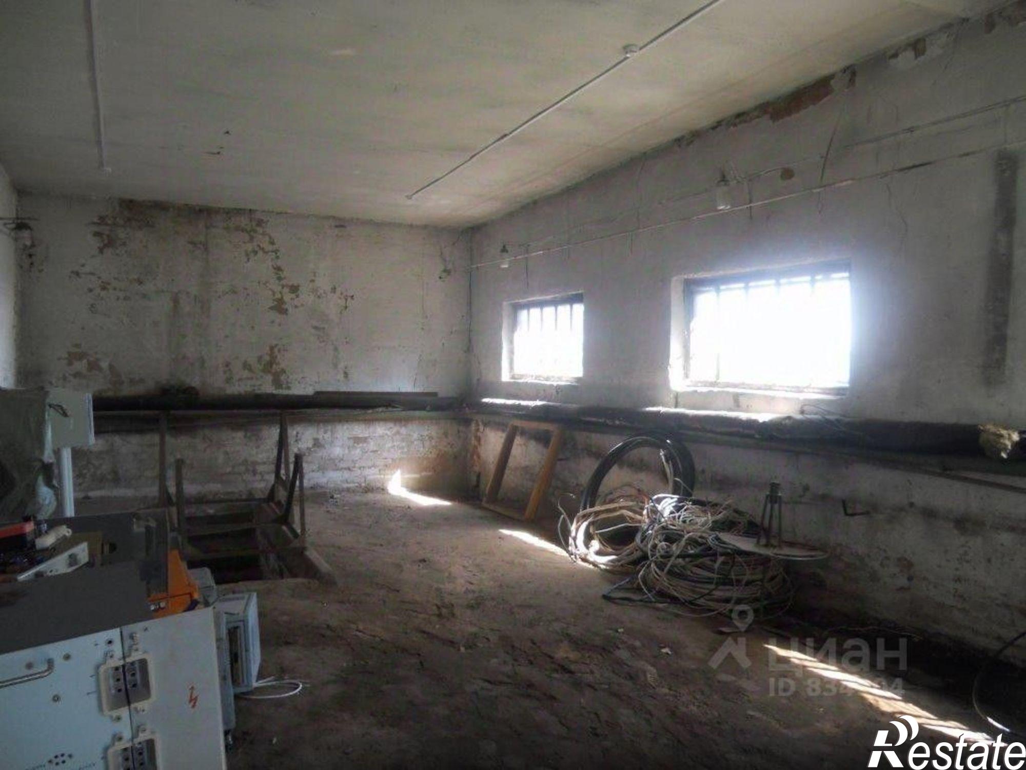 Сдать гараж, место в паркинге за 5 850 рублей на площадь Победы, 2