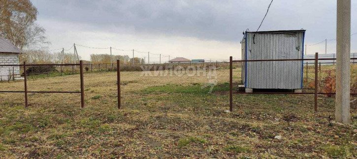 Земельный участок село Ленинское
