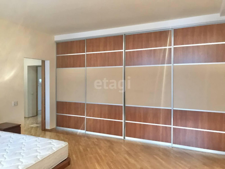 3-комн квартира Республики, 14